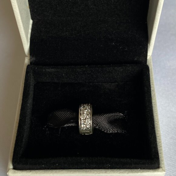 Clear Pavé Clip Charm - Picture 1 of 2